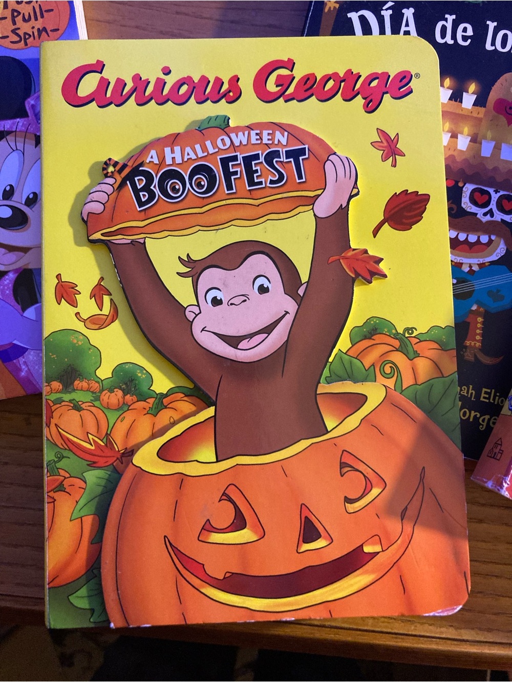 Bundle of kids Halloween books - Picture 3 of 5